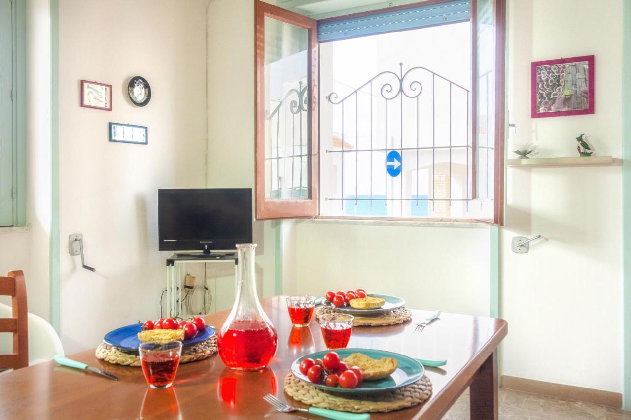 マリーナ・ディ・マンカヴェルサ Casa Mamma Rita - Family Houseヴィラ エクステリア 写真