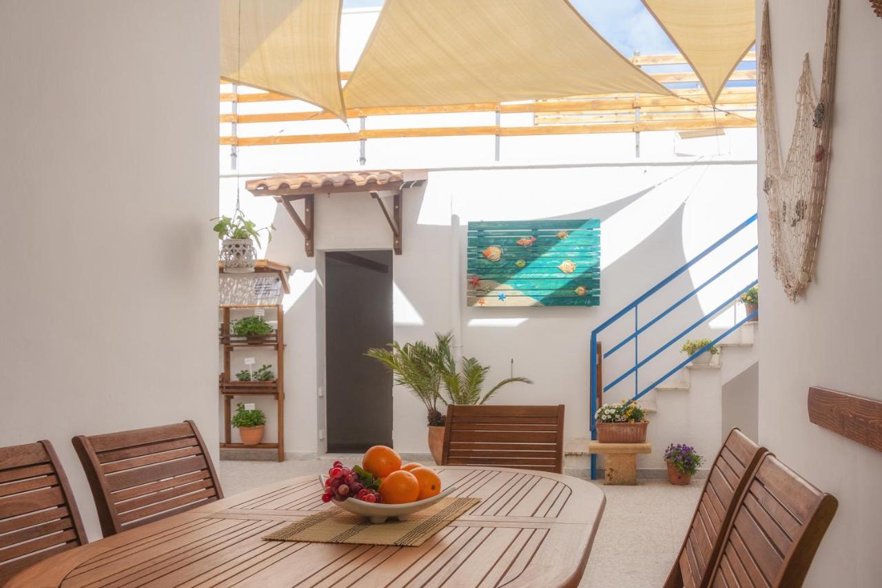 マリーナ・ディ・マンカヴェルサ Casa Mamma Rita - Family Houseヴィラ エクステリア 写真