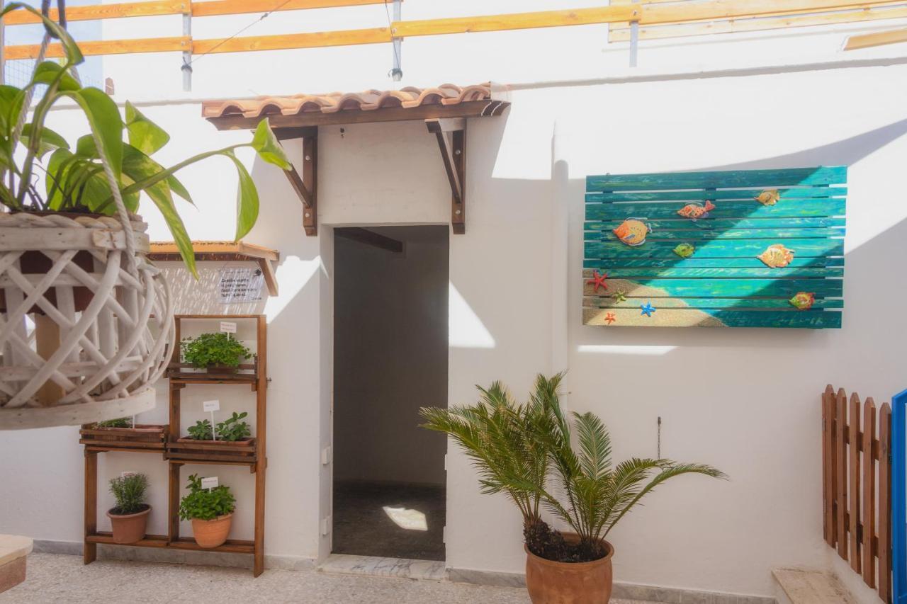 マリーナ・ディ・マンカヴェルサ Casa Mamma Rita - Family Houseヴィラ エクステリア 写真