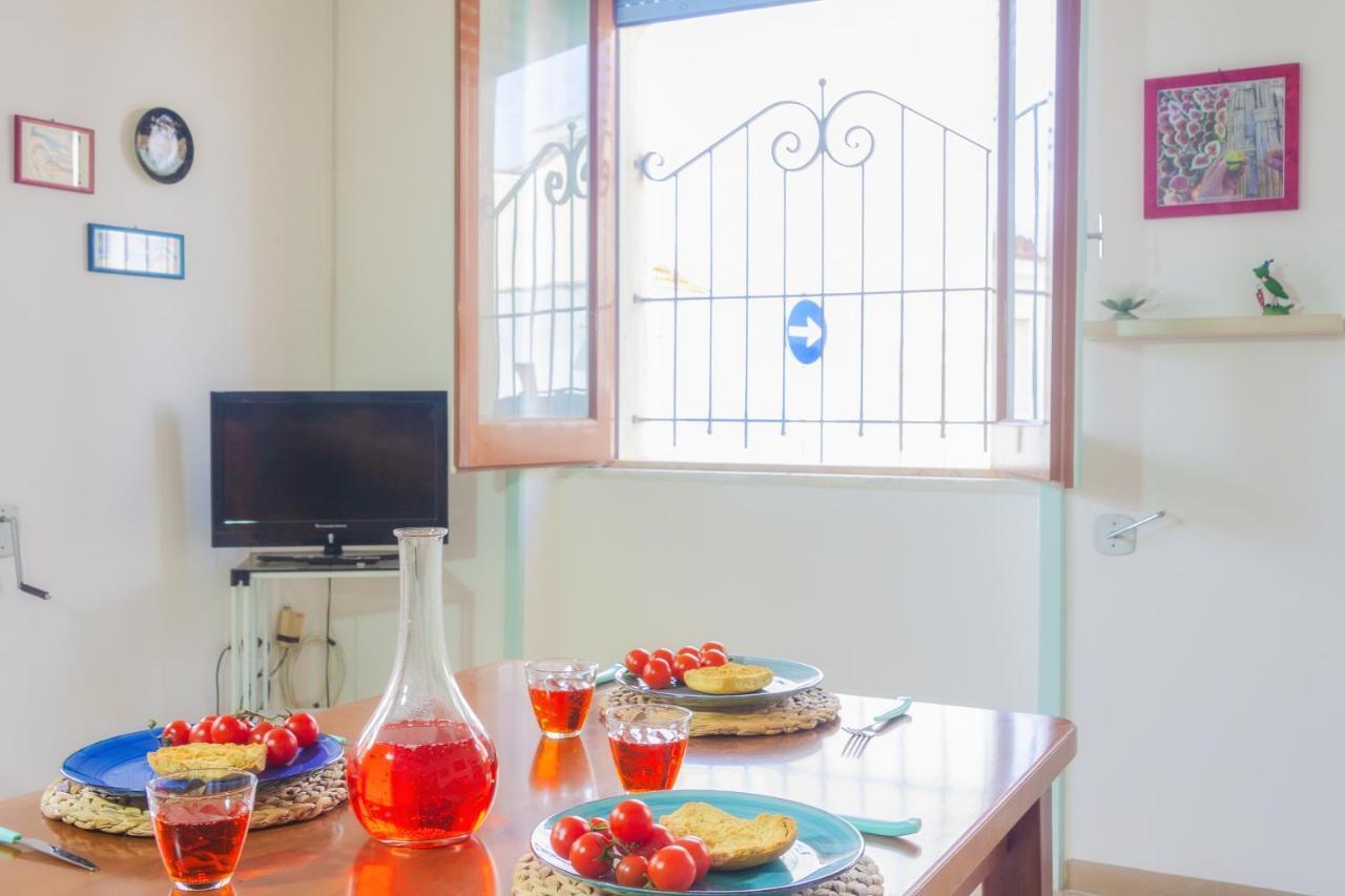 マリーナ・ディ・マンカヴェルサ Casa Mamma Rita - Family Houseヴィラ エクステリア 写真