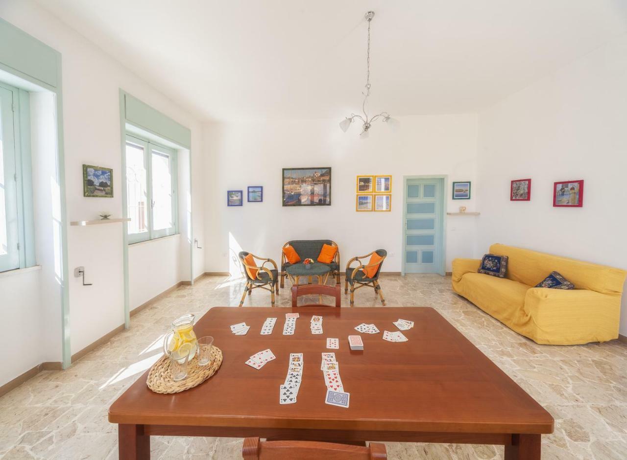 マリーナ・ディ・マンカヴェルサ Casa Mamma Rita - Family Houseヴィラ エクステリア 写真