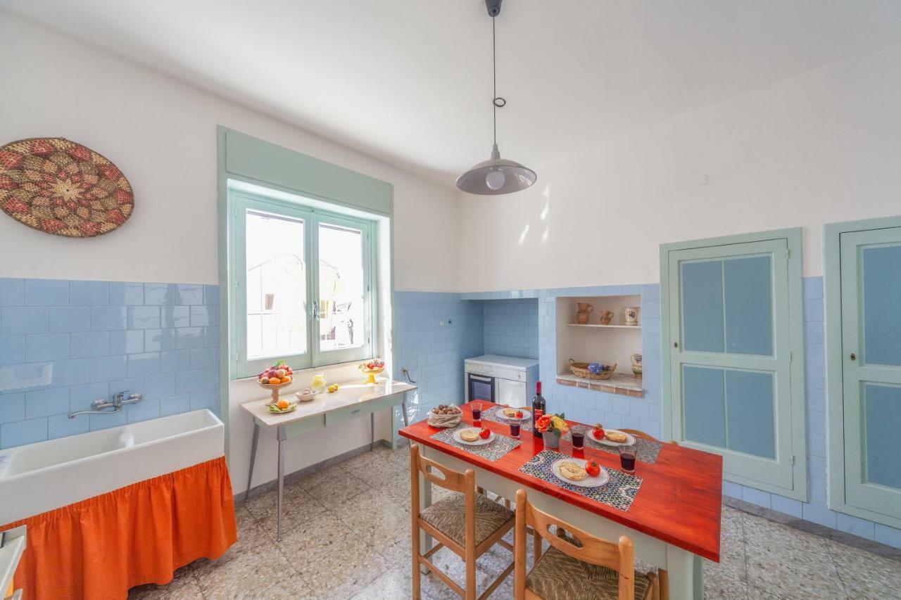 マリーナ・ディ・マンカヴェルサ Casa Mamma Rita - Family Houseヴィラ エクステリア 写真