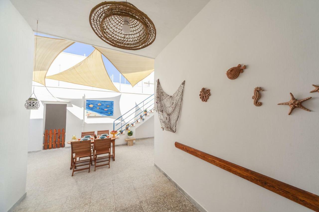 マリーナ・ディ・マンカヴェルサ Casa Mamma Rita - Family Houseヴィラ エクステリア 写真